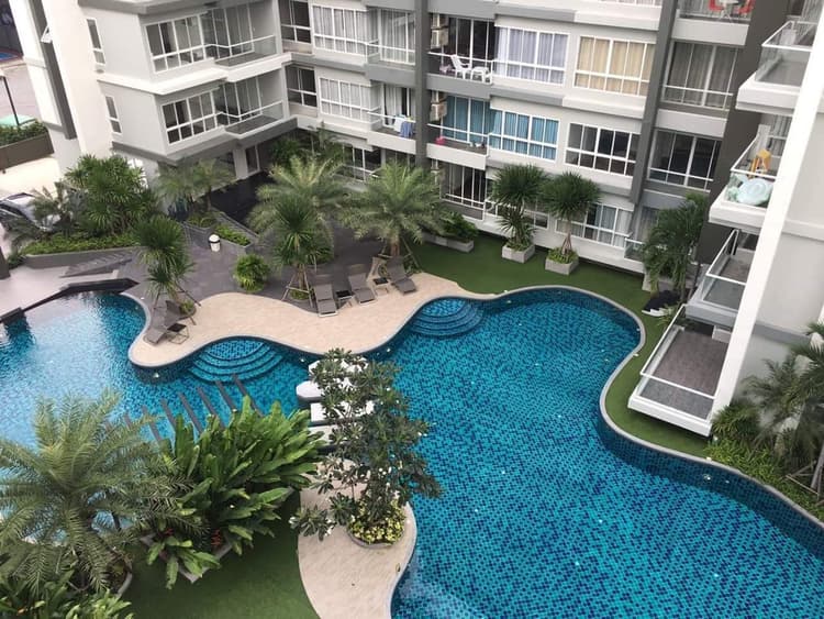 The Ultimate Seasons Park main view