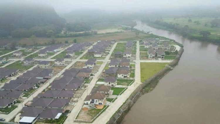 Ban Thanarak Royal Thai Army Chiangrai main view