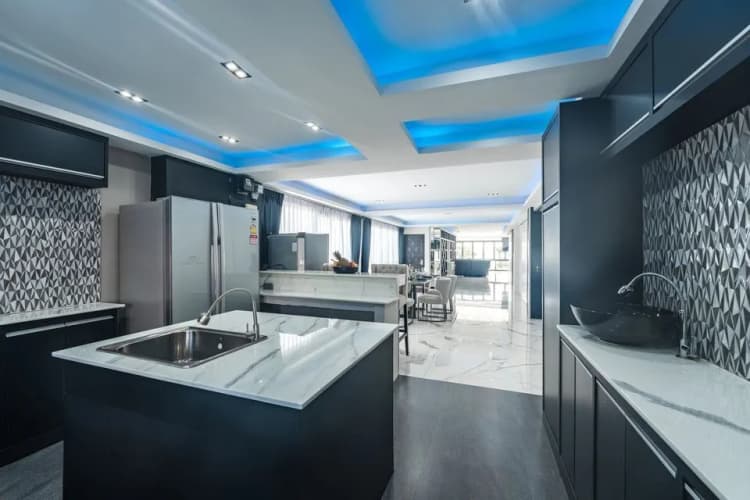 O'Reilly Seaview Apartment main view