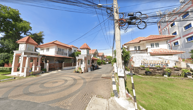 Baan Nontri 4 main view