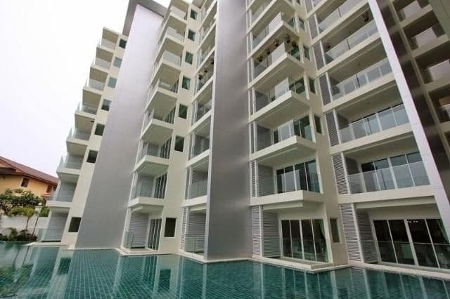 Sunset Boulevard Residence main view