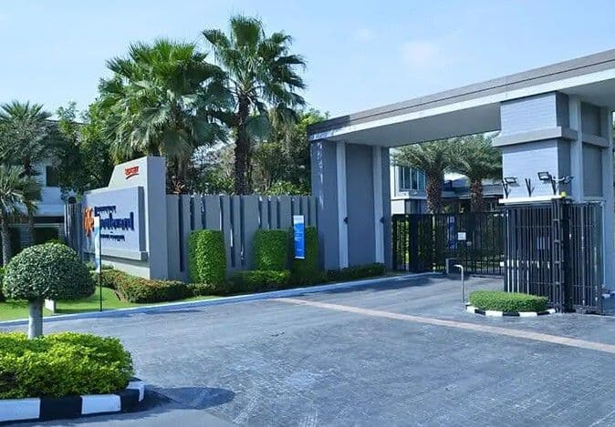 Life Bangkok Boulevard Wongwaen-Onnut 2 main view