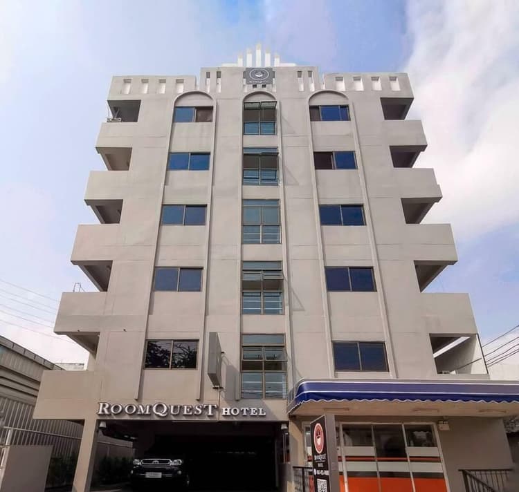 RoomQuest Ratchada MRT Suttisan main view