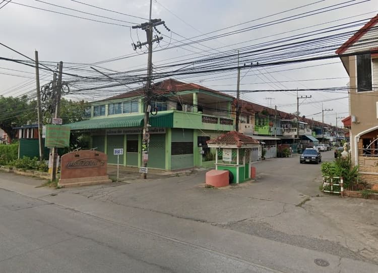 Baan Pornthaveewat 2 main view