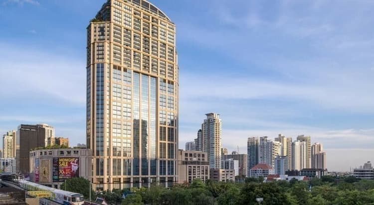 Emporium Suites by Chatrium main view