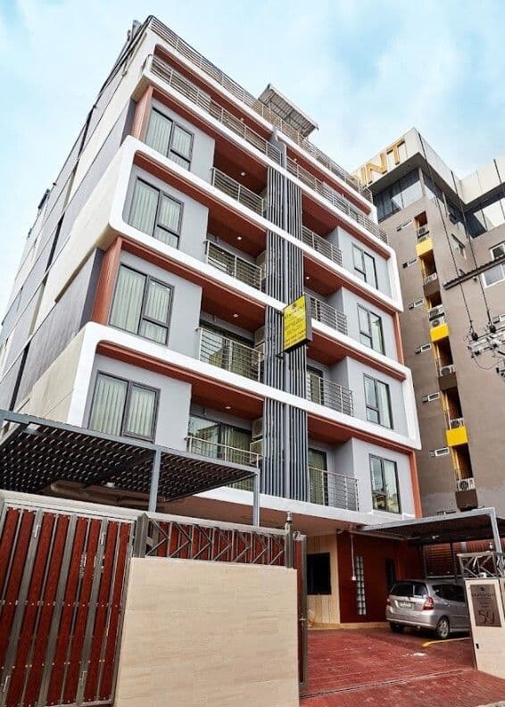 Beaumont Mansion main view