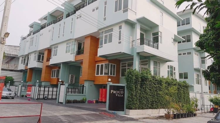 Proud Villa main view