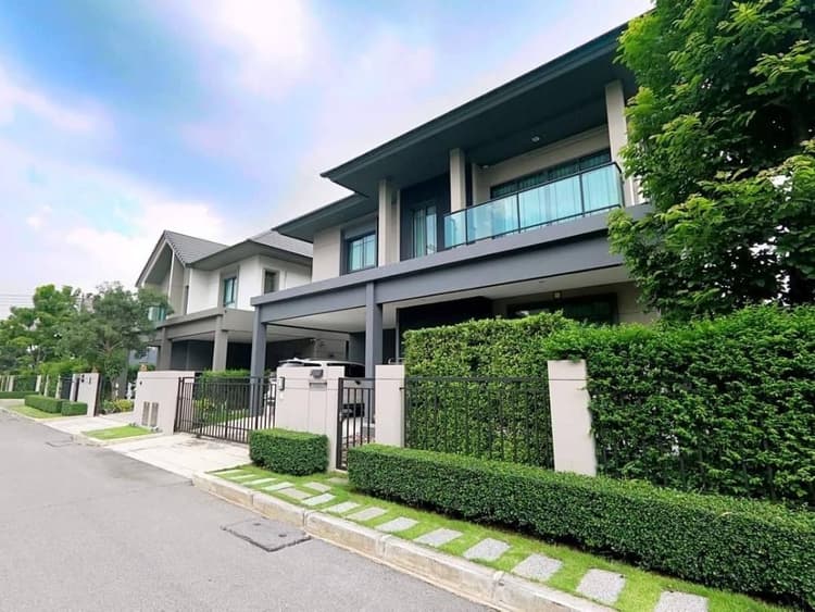 Bangkok Boulevard Rangsit main view