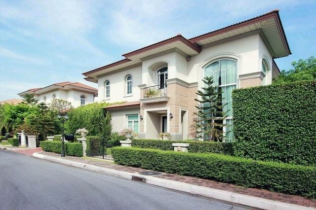 Project Name Laddarom Watcharapol - Rattanakosin