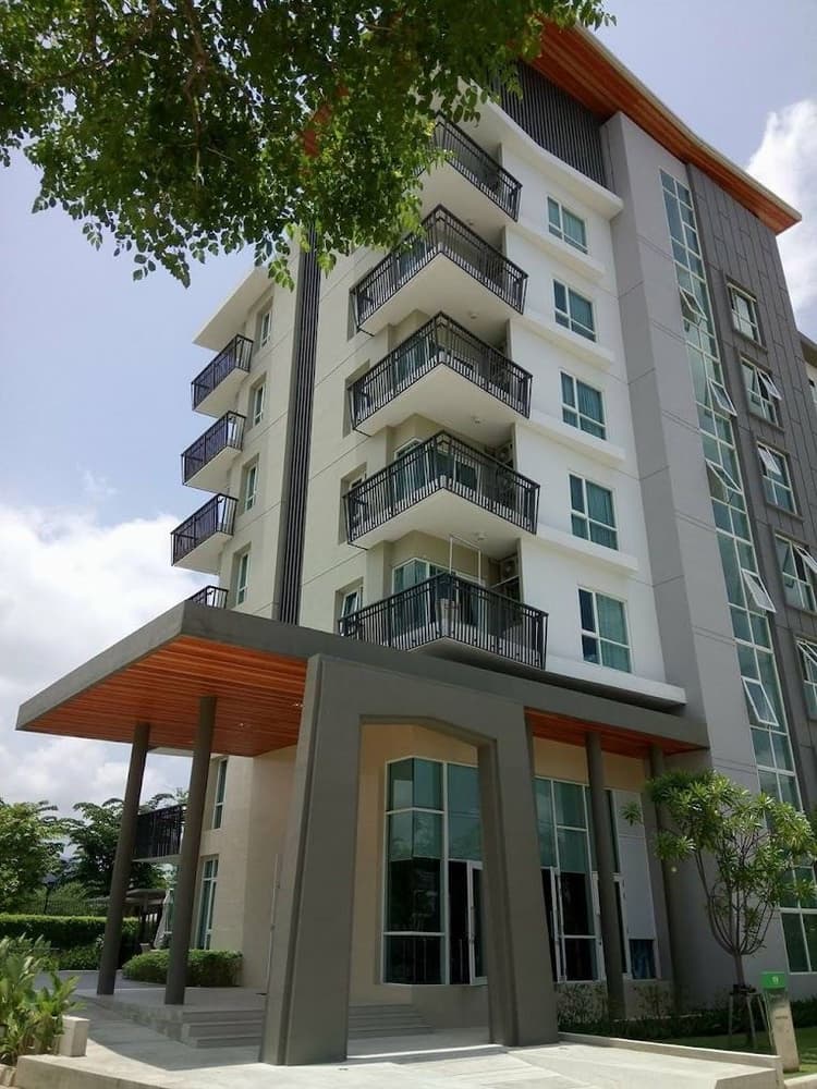 Serene Lake North 4 main view