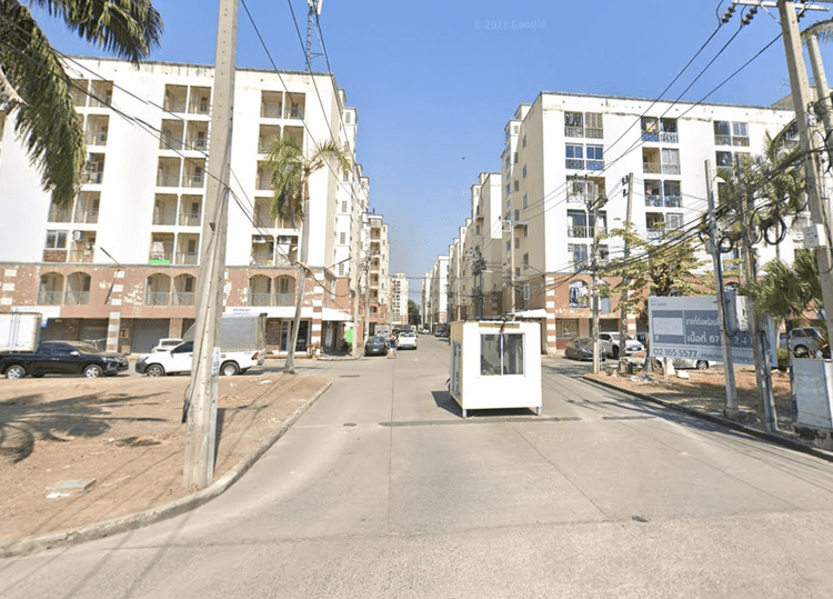 Sombat Buri main view