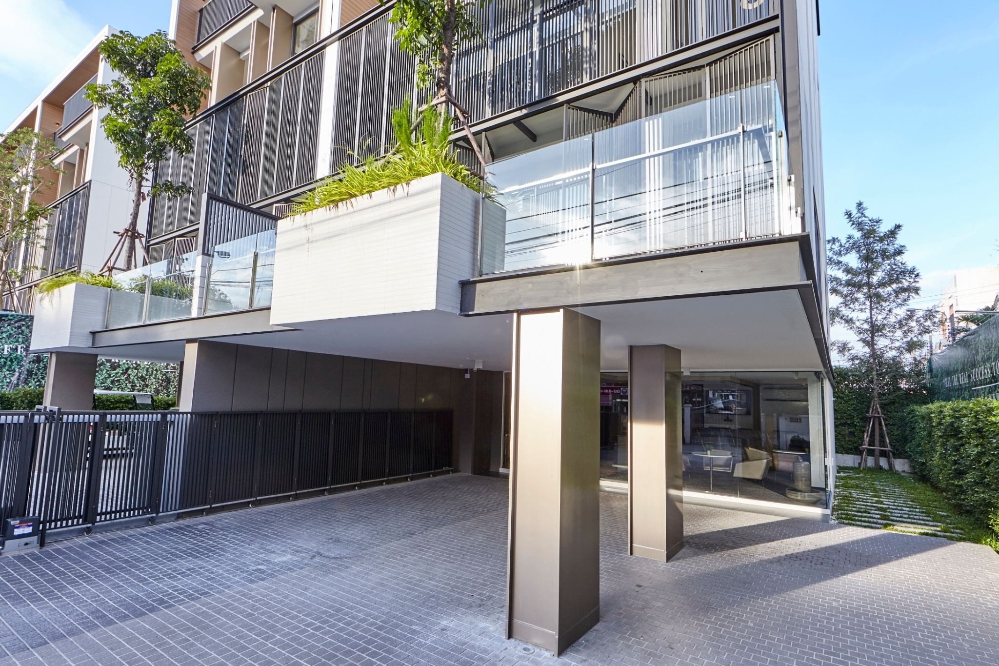 Project Name The Element Rama 9